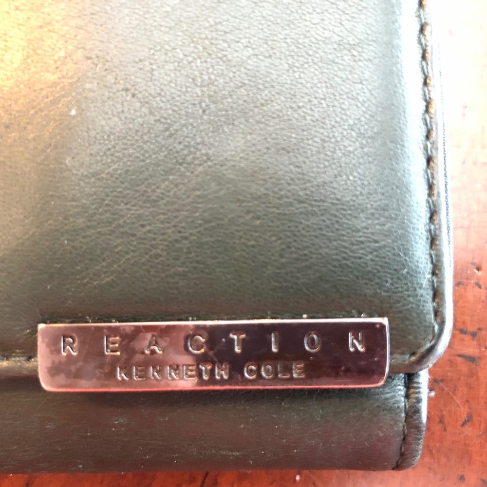 Kenneth Cole Reaction women’s wallet
